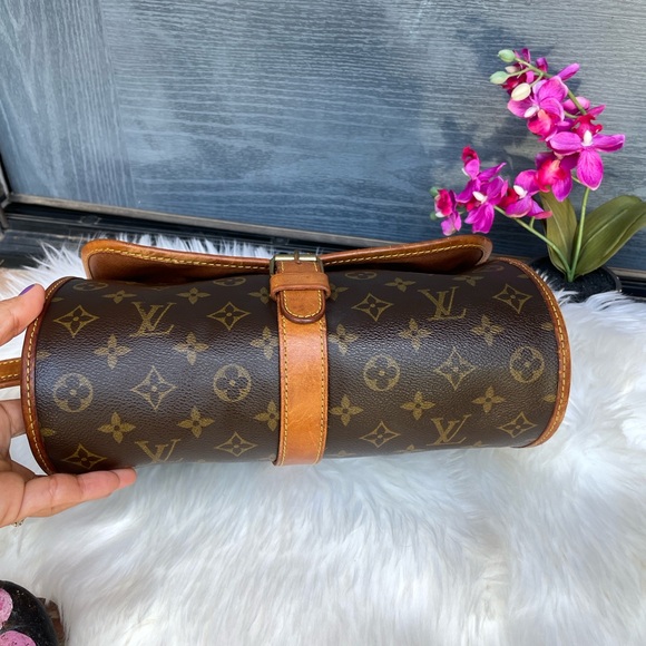 LOUIS VUITTON Shoulder bag - Picture 10 of 16